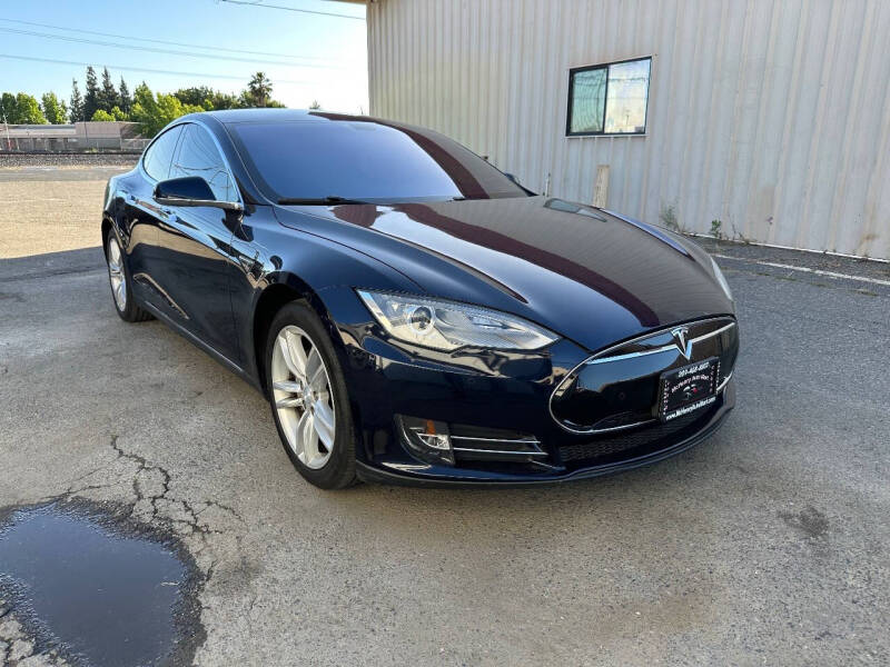 tesla model s 2014 5YJSA1S16EFP40890 image tesla model s 2014 5YJSA1S16EFP40890 image